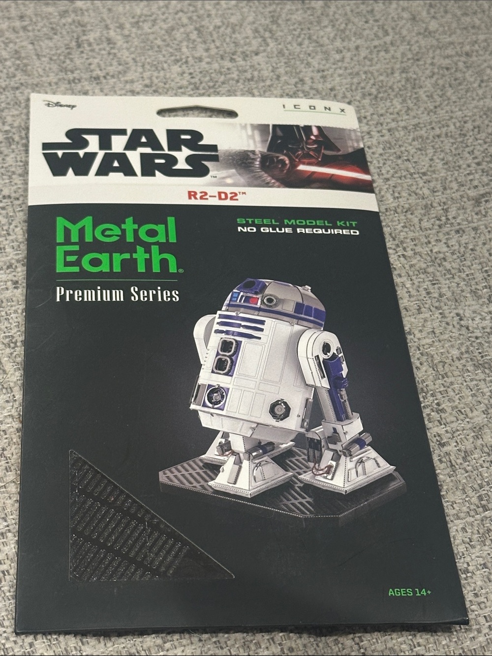 R2 D2 Star Wars model kit